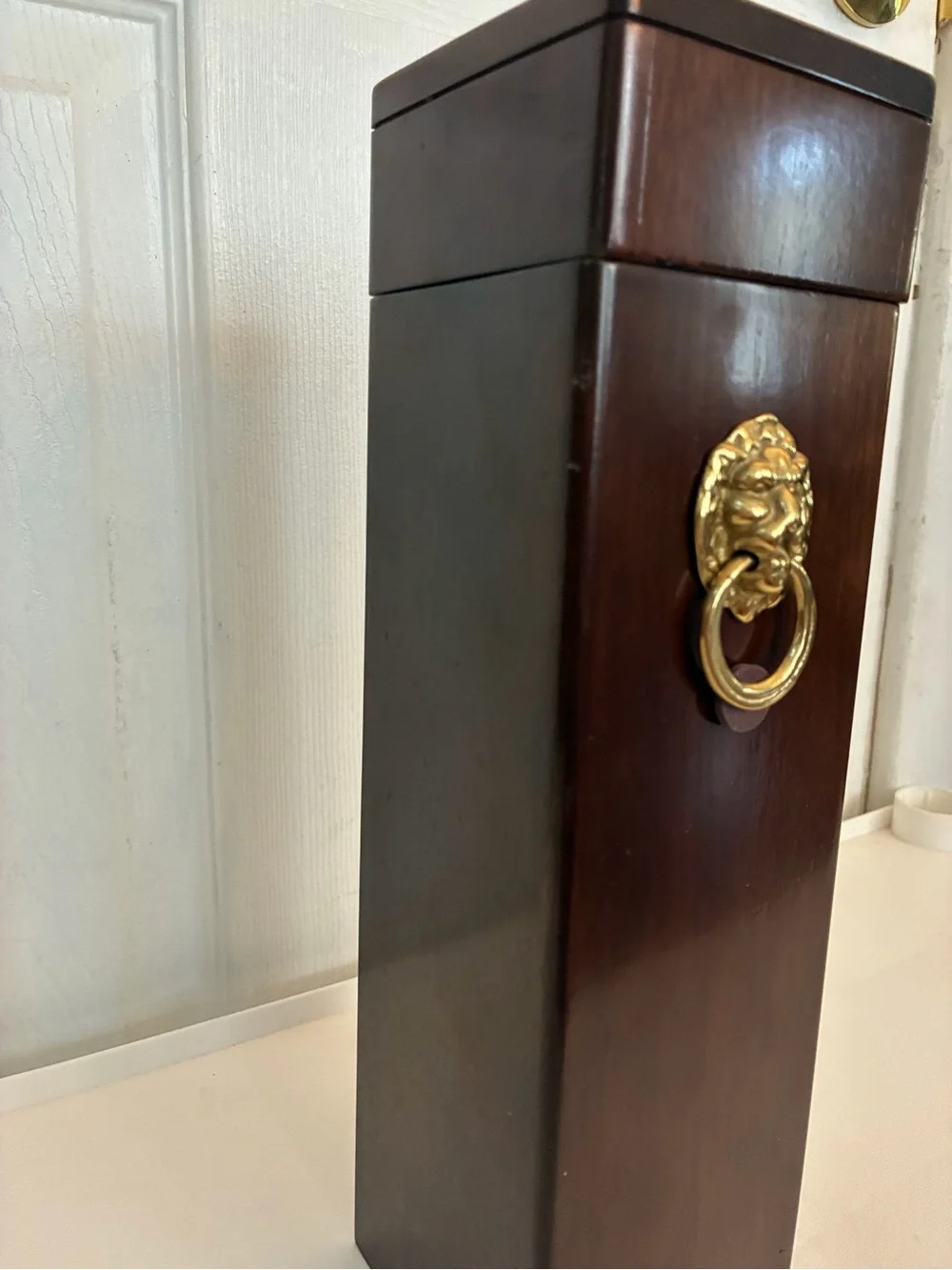 Vintage Bombay Company 1989 Mahogany Wood Tall Matchbox Case Brass Lion Head